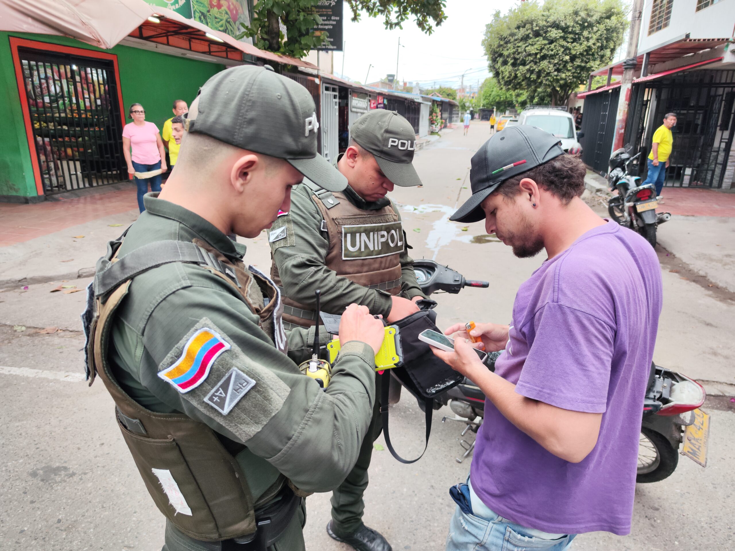 Operativo de la Policía en un sector urbano de Neiva